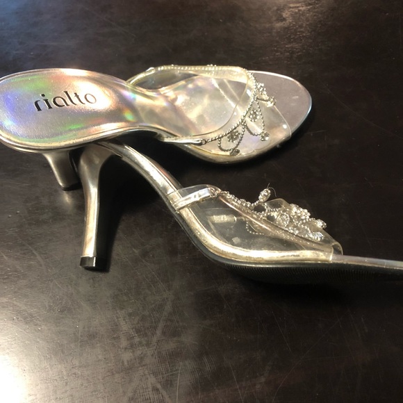 Size 8 silver and chime heels - Picture 2 of 3